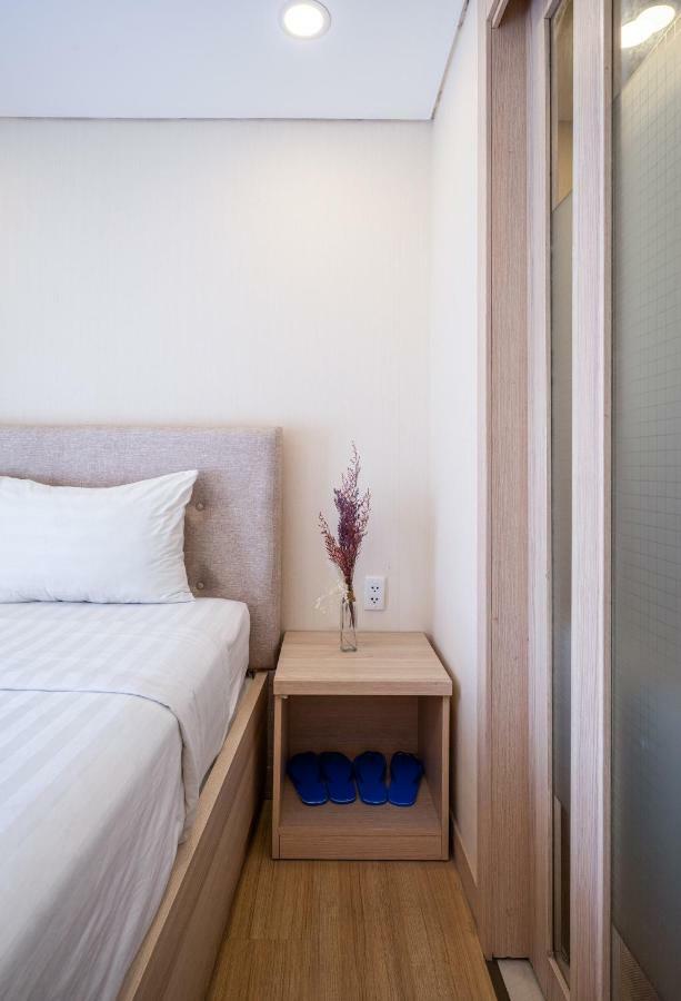 Luxy Park Hotel & Apartments - Notre Dame Ho Şi Min Cameră foto